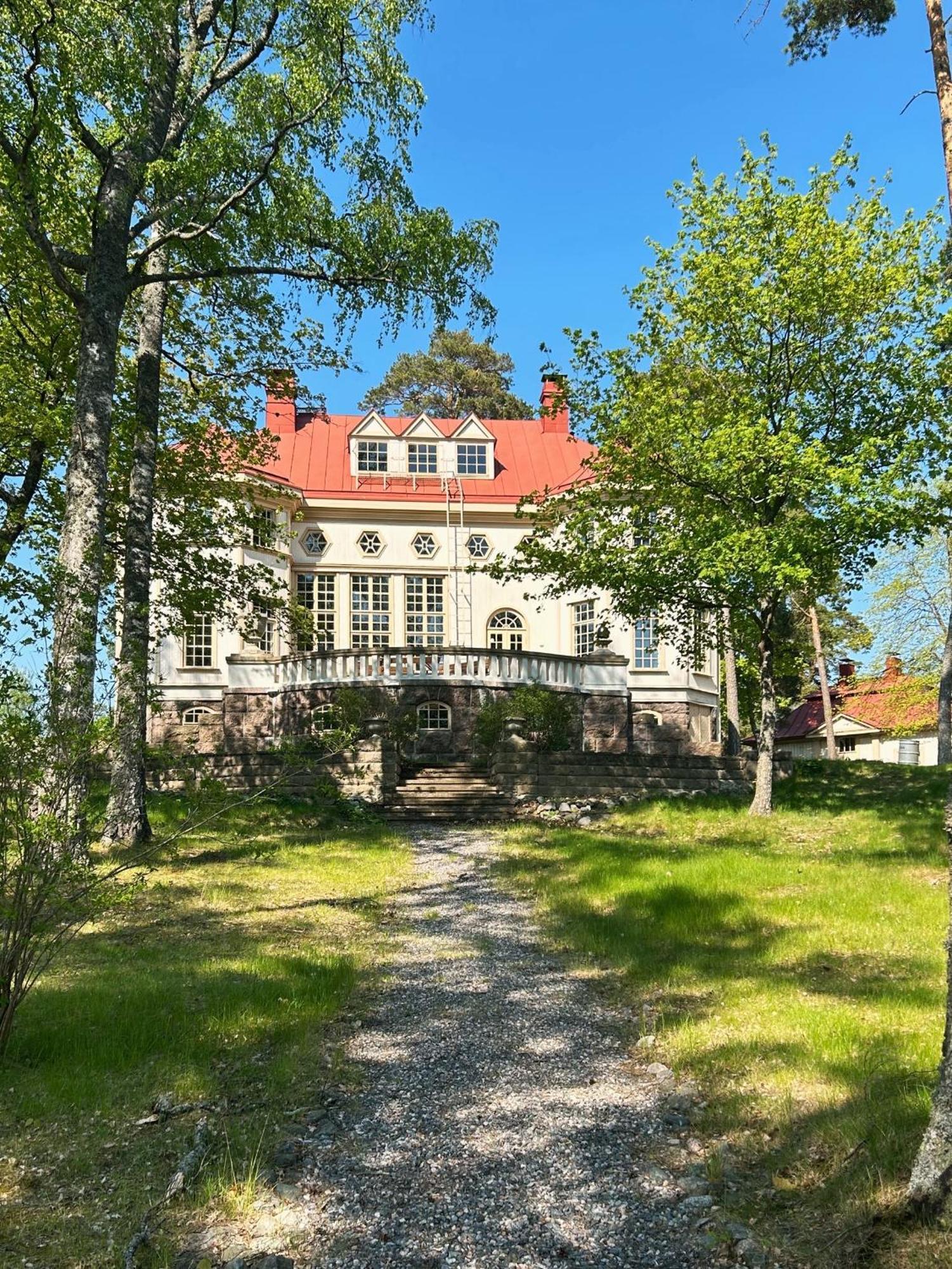 Kivisaari * Helsinki